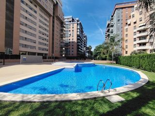 Pis a La Constitución-Canaleta. Aticoduplex  en residencial con garaje, piscina y jardín
