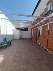 Rent Penthouse in La Constitución-Canaleta. Ático con gran terraza