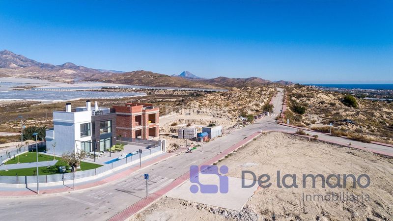 Foto 14df5155-ce9d-4974-ac07-670f4b39c4b7. Xalet amb aparcament piscina a Bonalba-Cotoveta Mutxamel