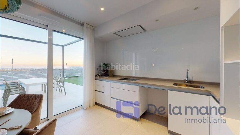 Foto 5bf24968-b549-4734-90b3-09cff310af69. Xalet amb aparcament piscina a Bonalba-Cotoveta Mutxamel