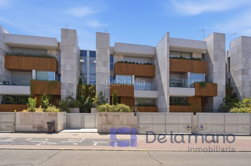 Foto 075fc248-bf5c-4639-8a3d-2062e7c0d5b9. Xalet amb calefacció aparcament piscina a Ciudad Universitaria Madrid