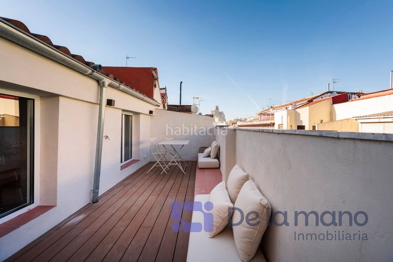 Foto 11fac584-3e53-4d8b-8784-9d2562a589da. Àtic a plaza angel 3 a Cortes-Huertas Madrid