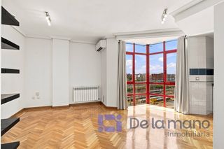 Affitto Piccolo appartamento  Calle comercio 5. Apartamento con vistas despejadas, garaje y piscina
