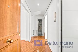 Alquiler Piso en Calle marques de ahumada 18. Vivienda reformada con garaje y trastero incluido.