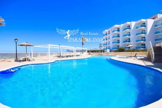 Pis  Des calo. Acogedor apartamento en primera linea del mar