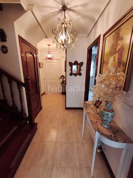 Foto 3365c880-ea36-41e2-bbb8-269a5c2bd4b3. Casa amb calefacció aparcament a El Puntal Laredo