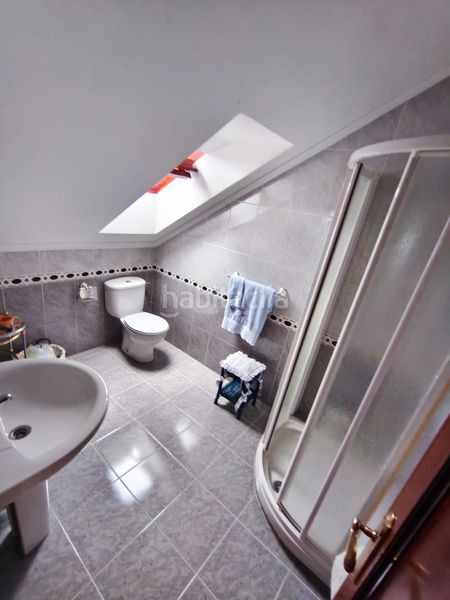 Foto 9d78f3b1-acf2-481b-a149-3b9043908755. Casa amb calefacció aparcament a El Puntal Laredo