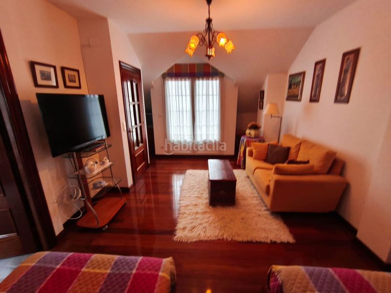 Foto bfbe0206-7da3-4ec7-8fc2-f73c25101aa6. Casa amb calefacció aparcament a El Puntal Laredo