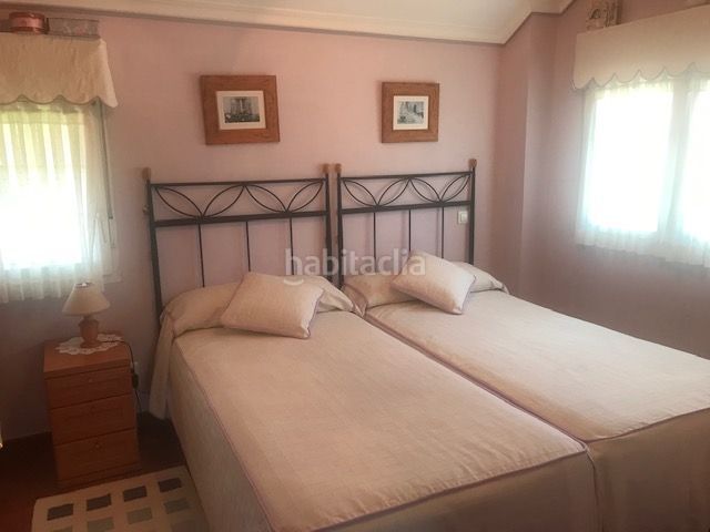 Foto b74da8f9-e31f-4131-a4d2-ea6b951e00e9. Casa amb calefacció aparcament piscina a Arnuero