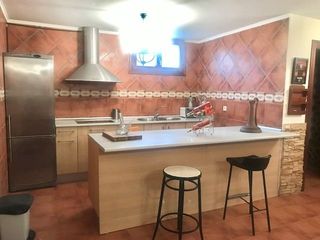 Casa a Arnuero. Chalet pareado a 5 minutos de noja