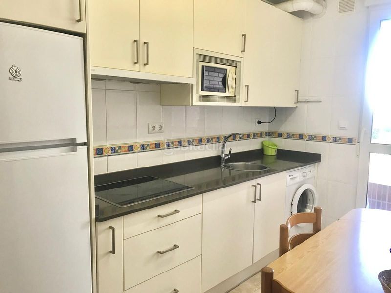 Foto 43352989-8f29-4ea6-8290-58ec4186e7c5. Pis amb calefacció piscina a Tregadín Noja