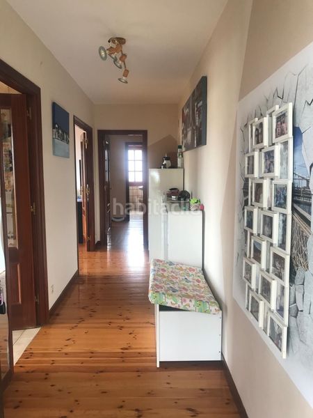 Foto a863d845-0d36-4ef2-88ad-343937da2884. Casa amb calefacció aparcament a Tregadín Noja