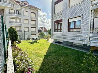 Appartamento en Tregad�n. Bajo con jardin de 150 metros muy cerca de la playa de trengandi