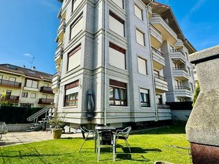 Flat en Tregad�n. Bajo con jardin de 150 metros muy cerca de la playa de trengandi