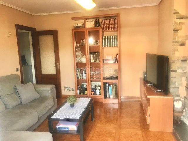 Foto 7e67a8e7-b424-44db-9bf9-7c57ee90b1d6. Àtic amb calefacció a Ris Noja