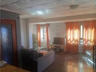 Etagenwohnung in Centro. Se vende piso centrico con ascensor