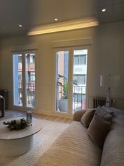 Piso  Calle de ayala. Piso en goya a estrenar, con balcones a la calle