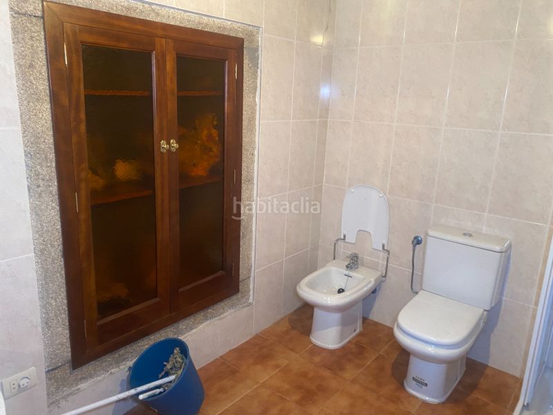Foto 53aaf7b3-cd38-4fb5-b2eb-4ede7640794a. Casa a castelo 17 a Lalín