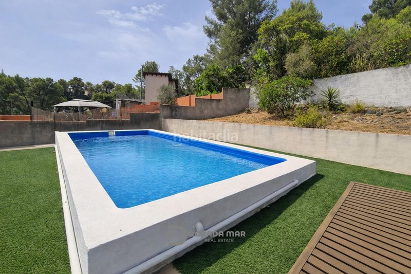 Foto 331015e2-832e-46ca-b3e1-83366274f9eb. Casa amb piscina a Olivella