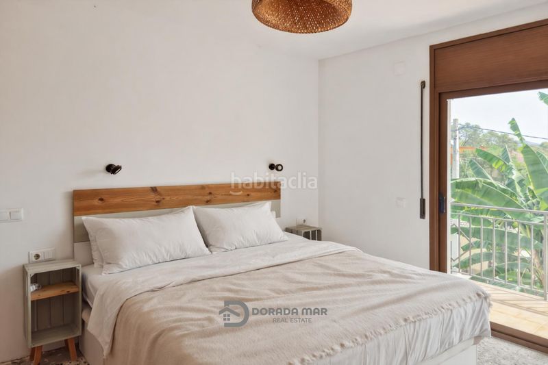 Foto 36240934-ca12-4445-aa10-e4bde6cb0870. Casa amb piscina a Olivella