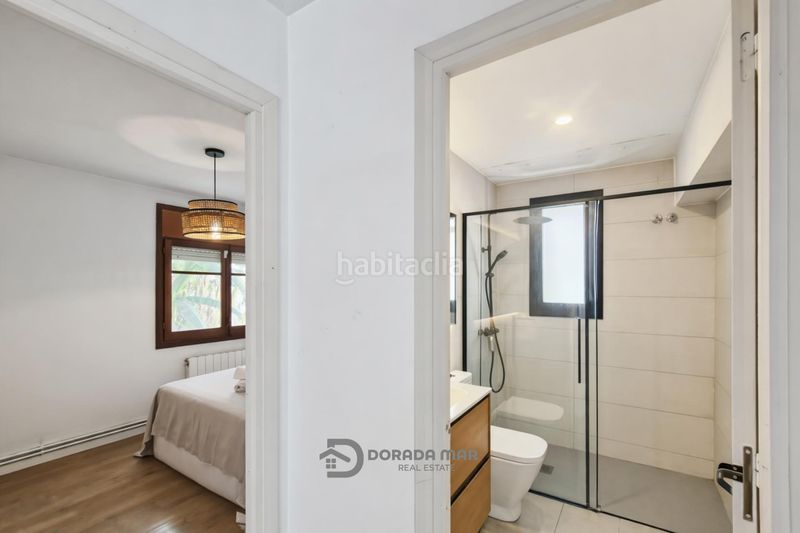 Foto e2ceff7b-775c-4c13-9946-eaa75f54a94a. Casa amb piscina a Olivella