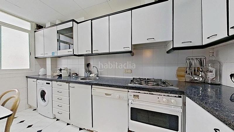 Foto 55e6a71f-45a3-43a6-b339-f7a8ffddac74. Piso  en la misma rambla del Poblenou en Poblenou Barcelona