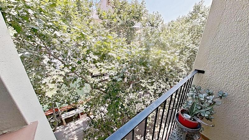 Foto ac5fa54e-d8f1-4d73-9e1b-ca45b1b11f8d. Piso  en la misma rambla del Poblenou en Poblenou Barcelona