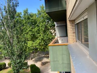 Appartement à El Gornal. Piso con balcón, justo al lado nueva zona fira