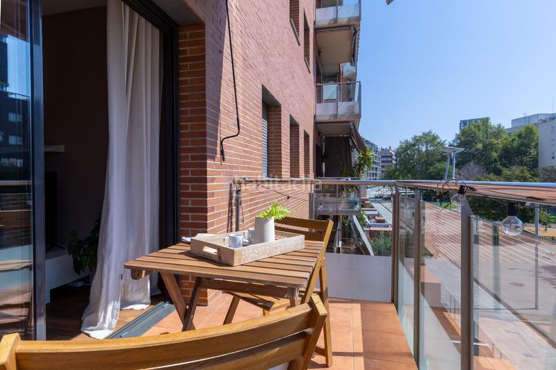 Foto 00ffaf05-f218-4490-827c-dd4895183899. Piso vivienda luminosa con terraza y parking junto a la rambla del Poblenou en Barcelona
