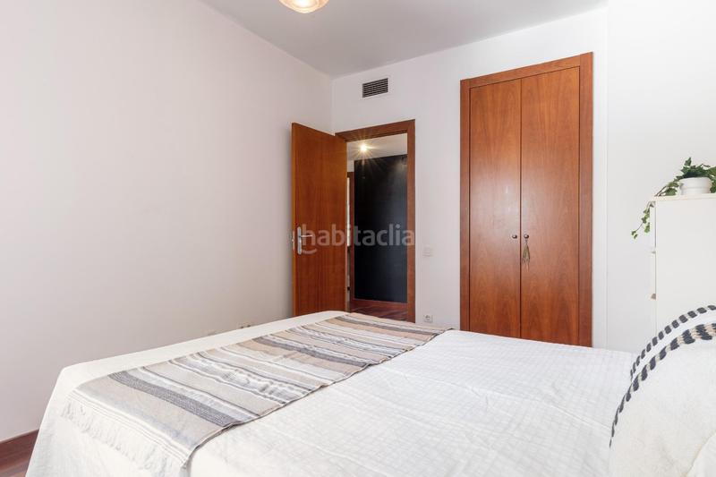 Foto 53dbe60c-4e64-4817-acd1-e2fea2c8b52f. Piso vivienda luminosa con terraza y parking junto a la rambla del Poblenou en Barcelona