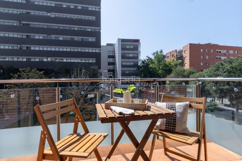 Foto 6a3b19a1-0b5d-45d5-87e3-aaf53d915c7a. Piso vivienda luminosa con terraza y parking junto a la rambla del Poblenou en Barcelona
