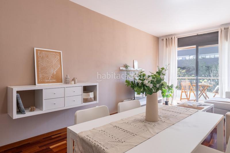 Foto b4a47bcb-620c-40c6-8510-a7e60fb12a59. Piso vivienda luminosa con terraza y parking junto a la rambla del Poblenou en Barcelona
