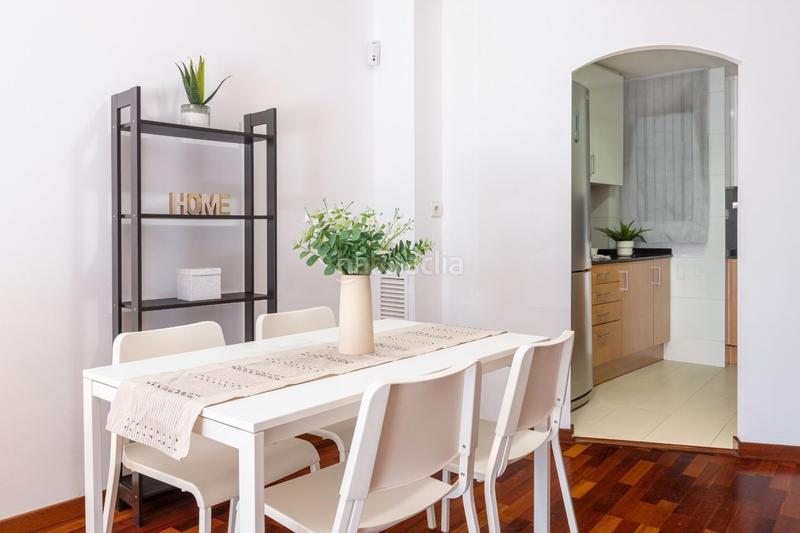 Foto c506b4a6-69f6-434f-92fb-afc938b00890. Piso vivienda luminosa con terraza y parking junto a la rambla del Poblenou en Barcelona
