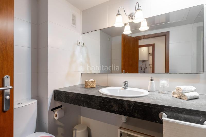 Foto f121c66e-4f7b-4a1d-9828-22616b29aea8. Piso vivienda luminosa con terraza y parking junto a la rambla del Poblenou en Barcelona