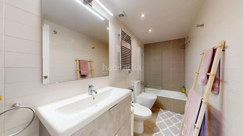 Foto b01904be-6088-4d9d-a7f3-019bdaff3723. Pis amb calefacció aparcament piscina a Provençals del Poblenou Barcelona