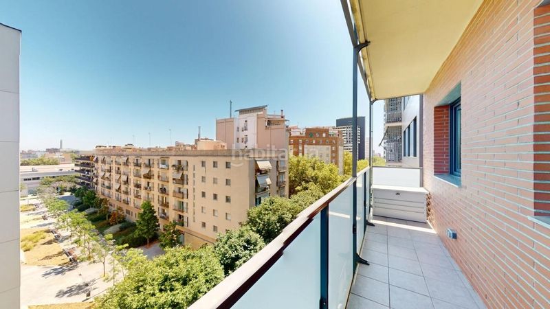Foto c84a7ee3-570c-48e6-9e2e-952e99fc862f. Pis amb calefacció aparcament piscina a Provençals del Poblenou Barcelona