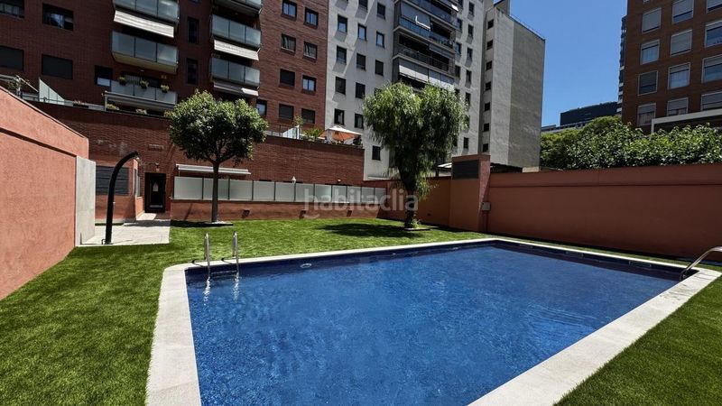 Foto e0282d98-8af2-4526-a797-27ba39c24380. Pis amb calefacció aparcament piscina a Provençals del Poblenou Barcelona