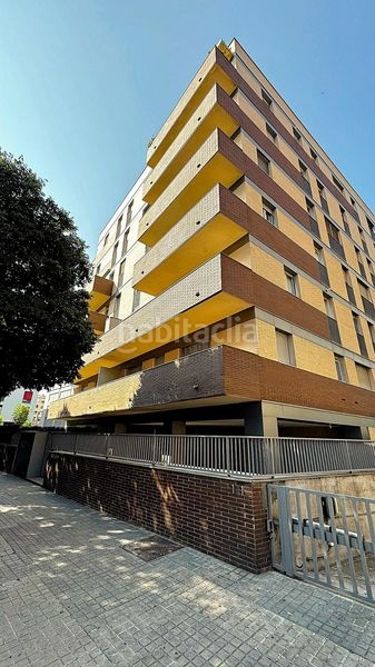 Foto ef1a59b1-4cfa-40b5-988c-3dc29b3520c4. Pis amb aparcament a Poblenou Barcelona