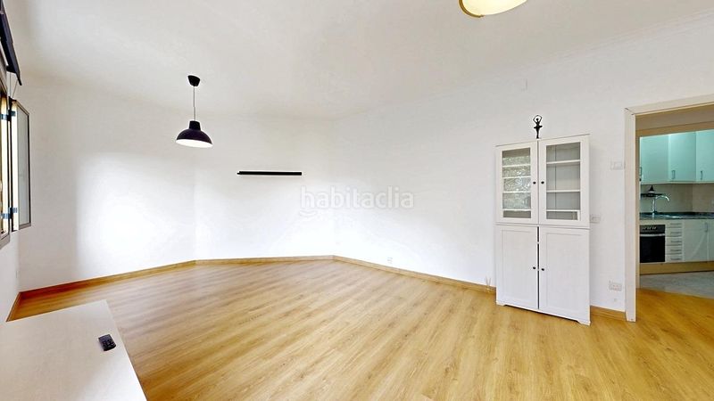 Foto 675351c7-3bb2-4cfb-9e21-caa715709386. Pis a Provençals del Poblenou Barcelona