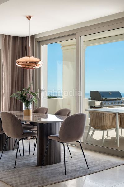 Foto 6091ced0-7edf-4b62-bc46-d2716cce8b69. Àtic amb aparcament piscina a Los Naranjos Marbella