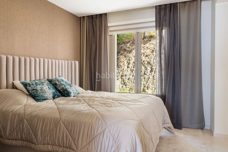 Foto 6fb3354e-6f84-4e8b-8b74-0cabe9d5ae5d. Àtic amb aparcament piscina a Los Naranjos Marbella