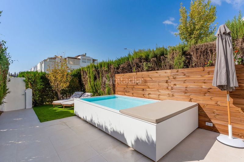 Foto 14700a79-d169-465c-ba01-bdd08e06aee6. Casa adossada amb piscina a Nagüeles Alto Marbella