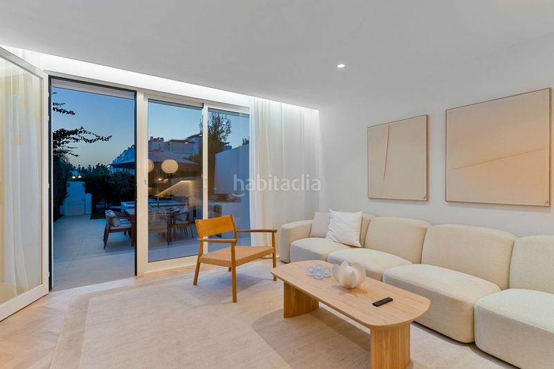Foto ebb9e28d-787d-4697-a019-8299081946a2. Casa adossada amb piscina a Nagüeles Alto Marbella