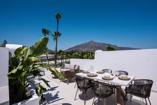 Penthouse en Nueva Andaluc�a centro. �tico d�plex en nueva andaluc�a
