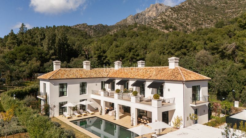Foto 5e7d62a3-baf2-4942-83e1-afef51307d7a. Casa amb aparcament piscina a Puente Romano Marbella
