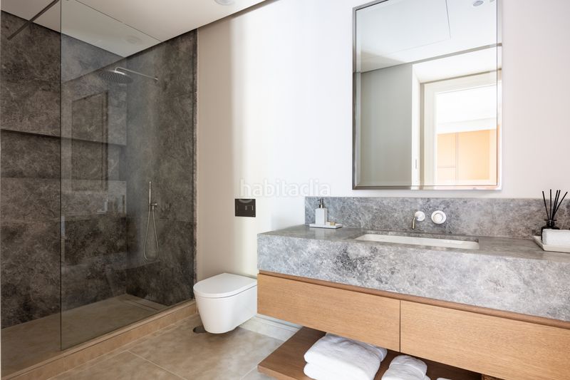 Foto 99acb85c-f75e-4085-8d85-564a06ce629e. Casa amb aparcament piscina a Puente Romano Marbella