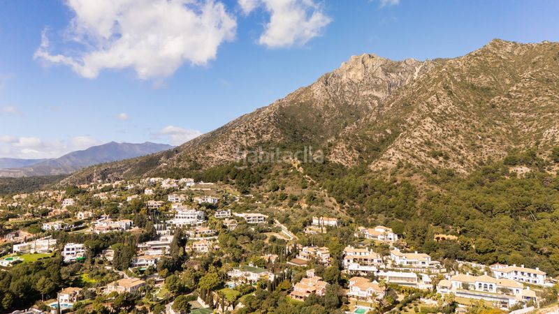 Foto ed3979ca-4ce8-46d6-b588-428677a84a19. Casa amb aparcament piscina a Puente Romano Marbella