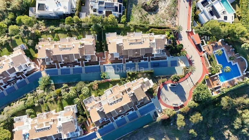 Foto 1c8b47b0-35bf-42cc-880b-79a8e0cdf18c. Àtic amb aparcament piscina a Los Naranjos Marbella