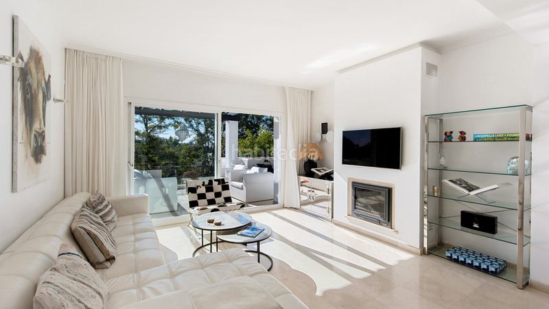 Foto 336c1a87-8887-4a94-a68c-ed5b49861ce2. Àtic amb aparcament piscina a Los Naranjos Marbella