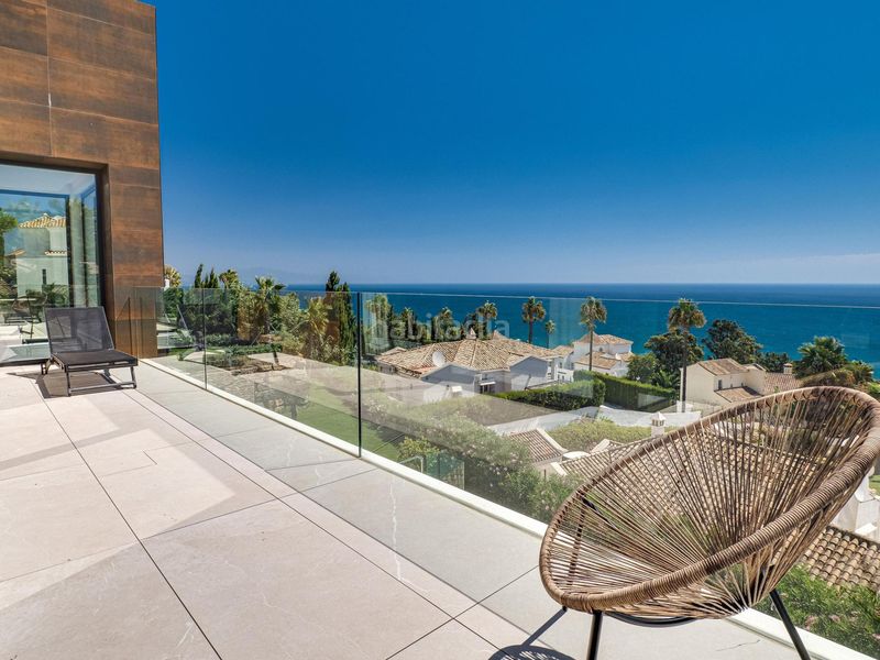 Foto dbe18ae8-dc4f-45d3-8f23-bf84fe55157a. Casa amb aparcament piscina a Chullera Manilva